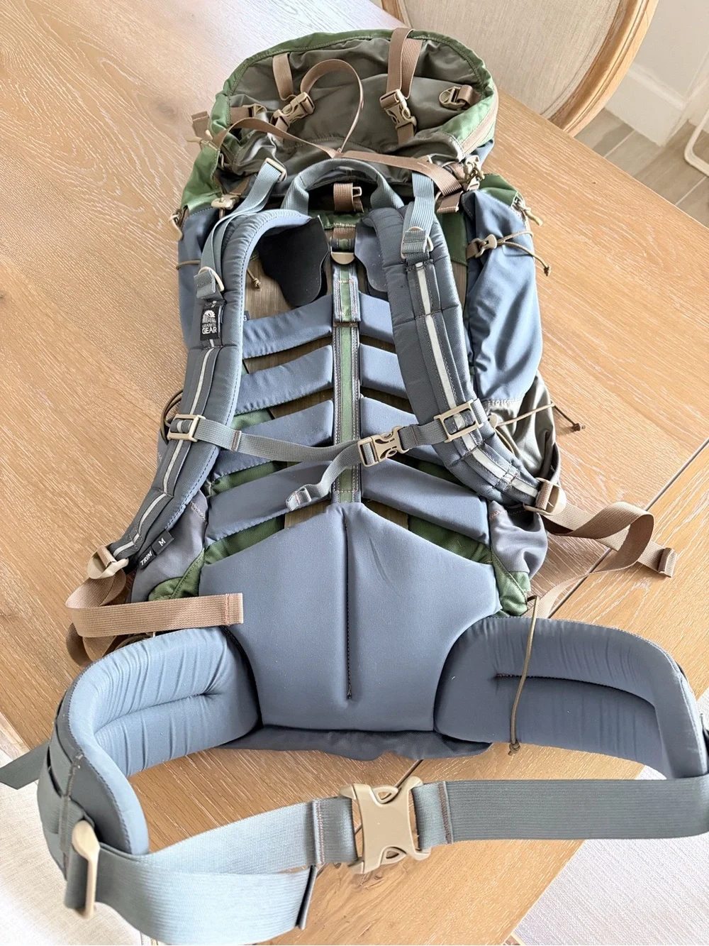 Granite Gear Nimbus Trace Green and Gray Hiking Backpack Mens M-EUC